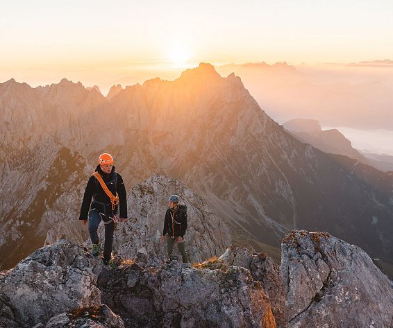 hd-summit-tour-to-the-sunset-1©mathaeusgartner