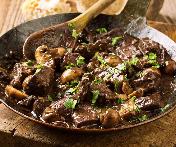mag-rehragout-adobestock-61077038-2