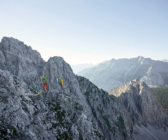 Mieminger Plateau_Berggipfel in der Region Innsbruck_Tirol_hotelsINshape_best fitness hotels_Alpenresort_Schwarz@Tourismusverband_Innsbruck_2018