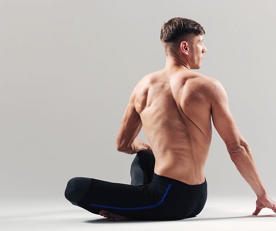 yoga-men-adobestock-111396434-2