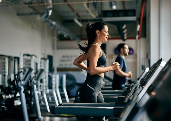 mag-laufen-am-laufband-adobestock-856185395-3